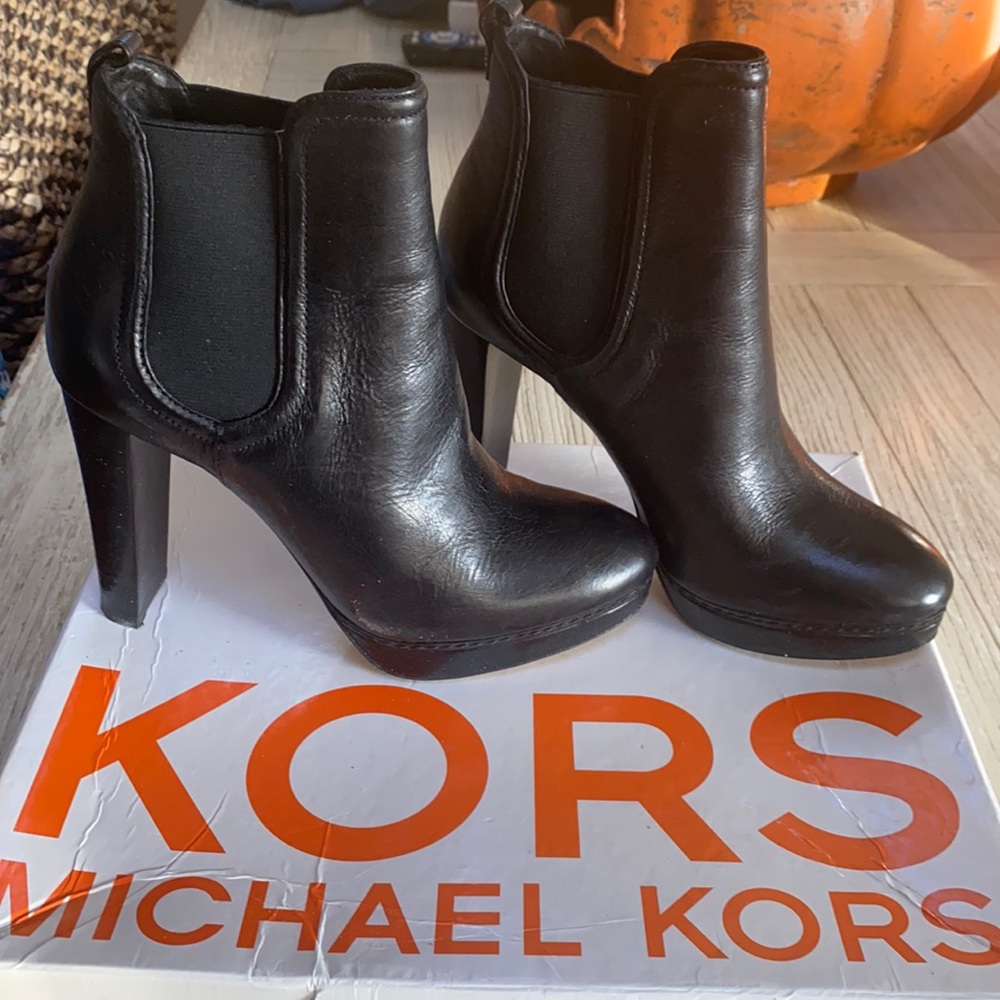 Michael kors slip on bootie